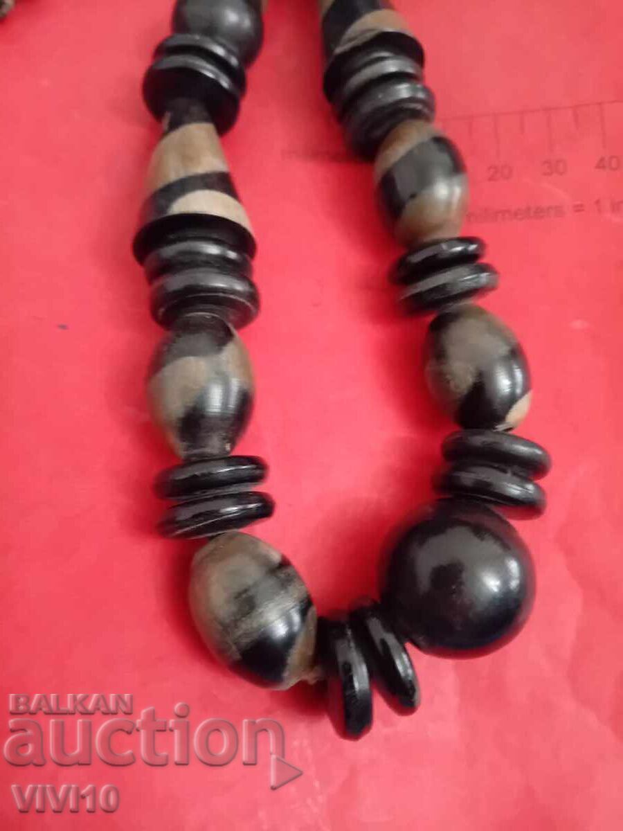 Δημοπρασία Αρχαίο κολιέ από κόκαλο