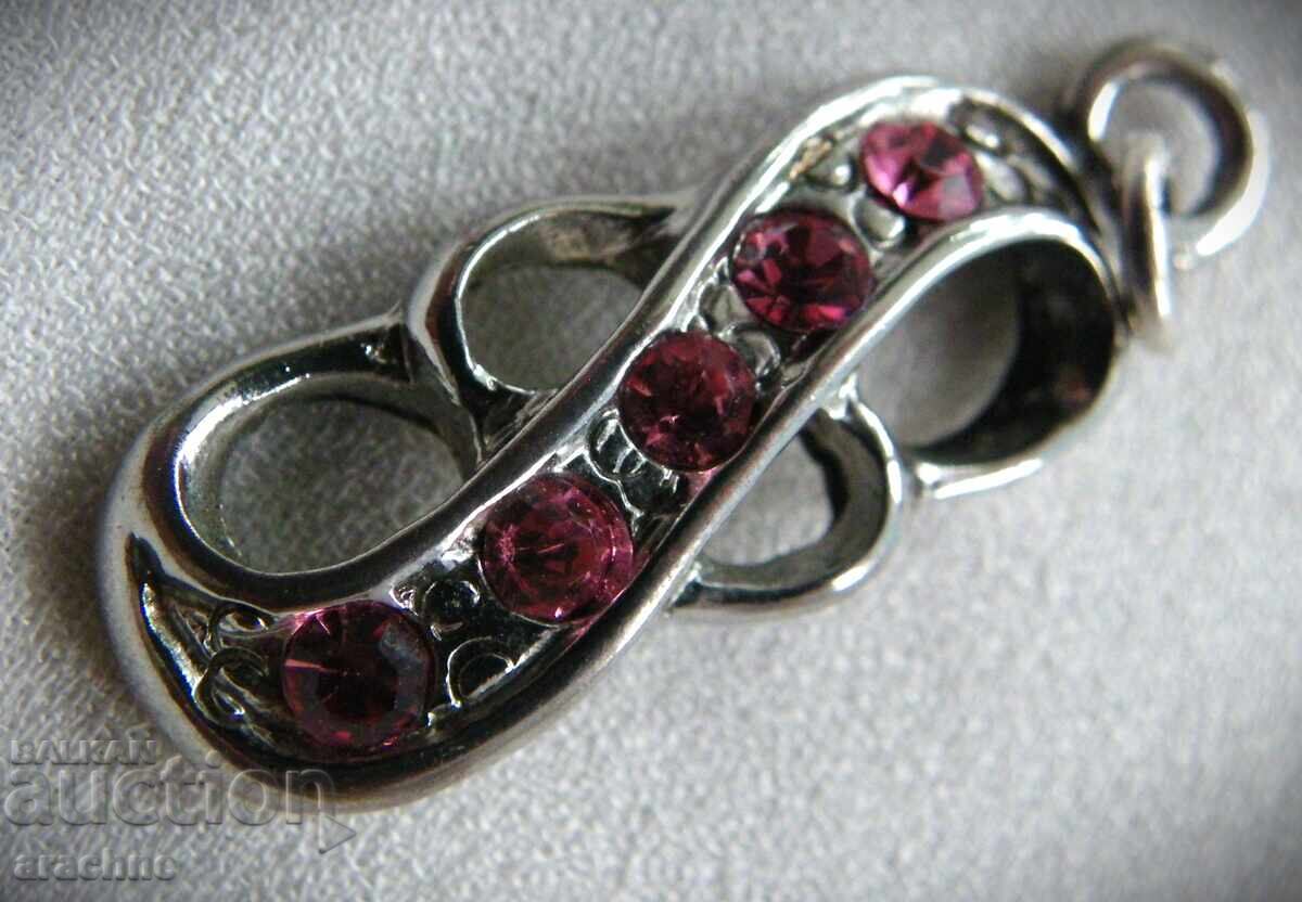 Licitație Medalion de argint cu spinel roz