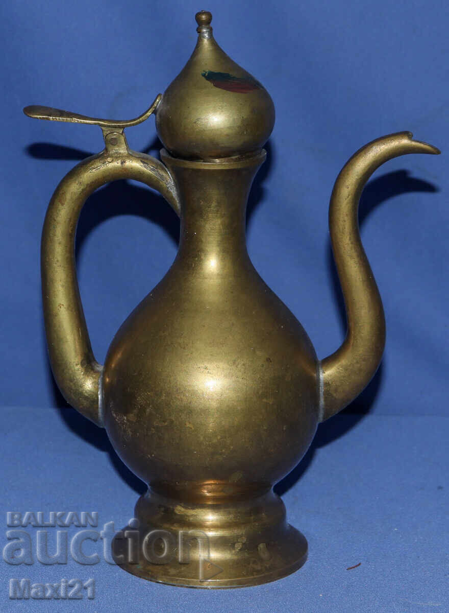 Vechi ibric otoman din alamă pentru cafea cu preț 250.00 BGN | € 127.82