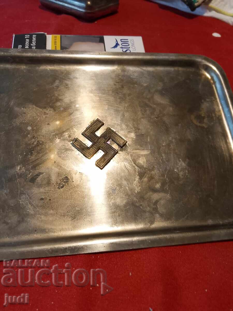 Τρίτο Ράιχ υπέροχο ορειχάλκινο δίσκος με τιμή 60.00 BGN | € 30.68