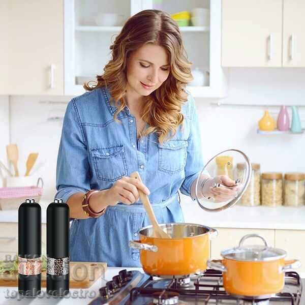 Delivery of NEW! Electric Salt or Pepper Grinder