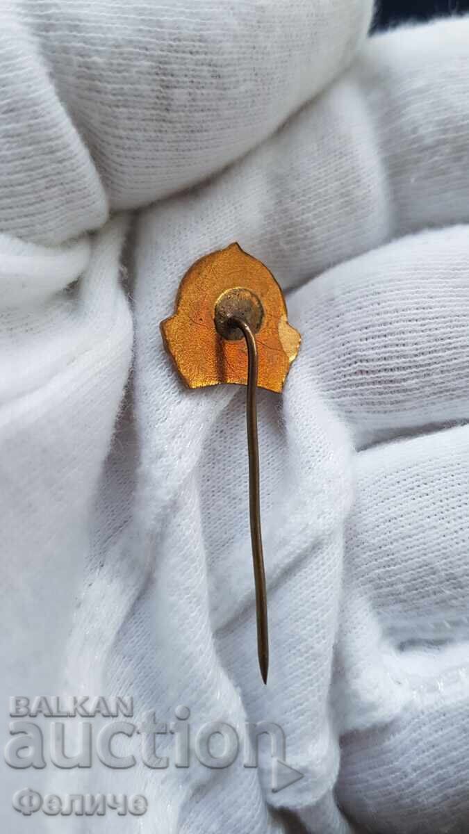 Auction  Communist sign, badge Football, Miner Pernik