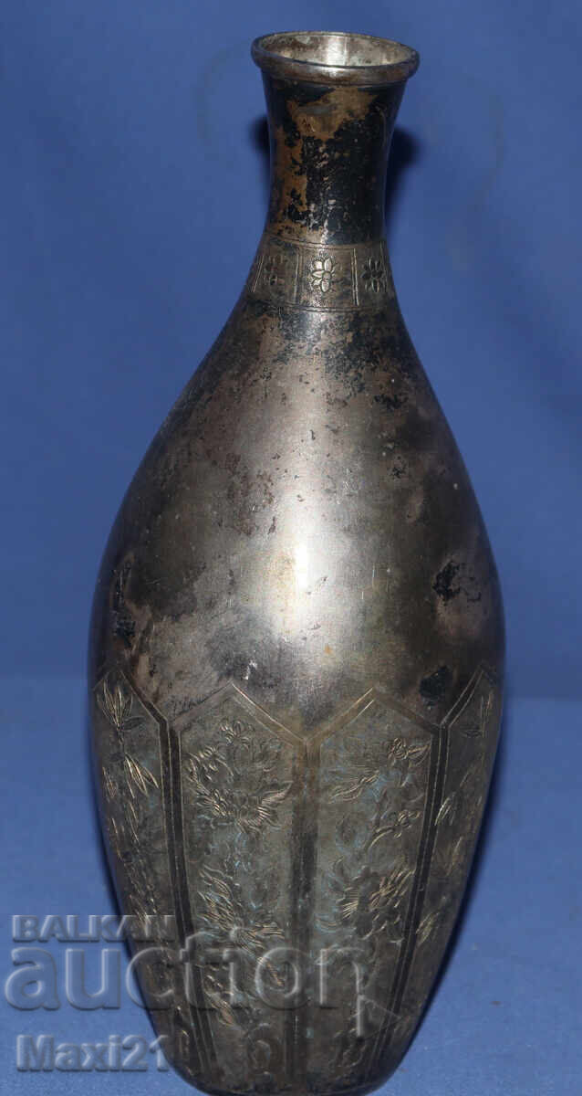 Licitație Vază veche argintată pentru flori