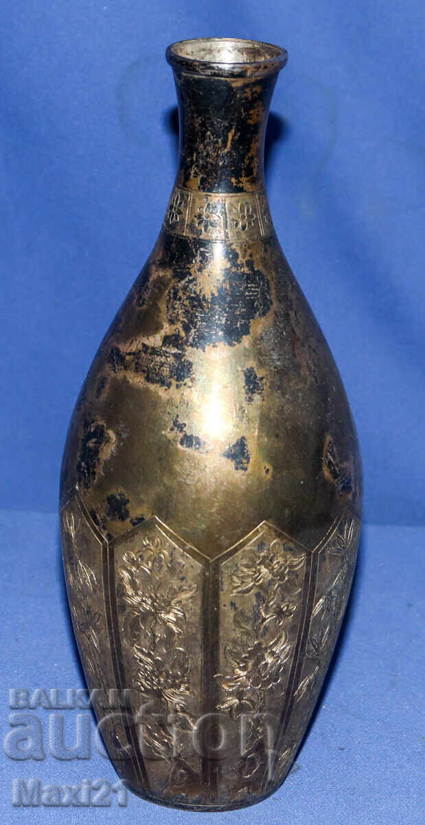 Vază veche argintată pentru flori