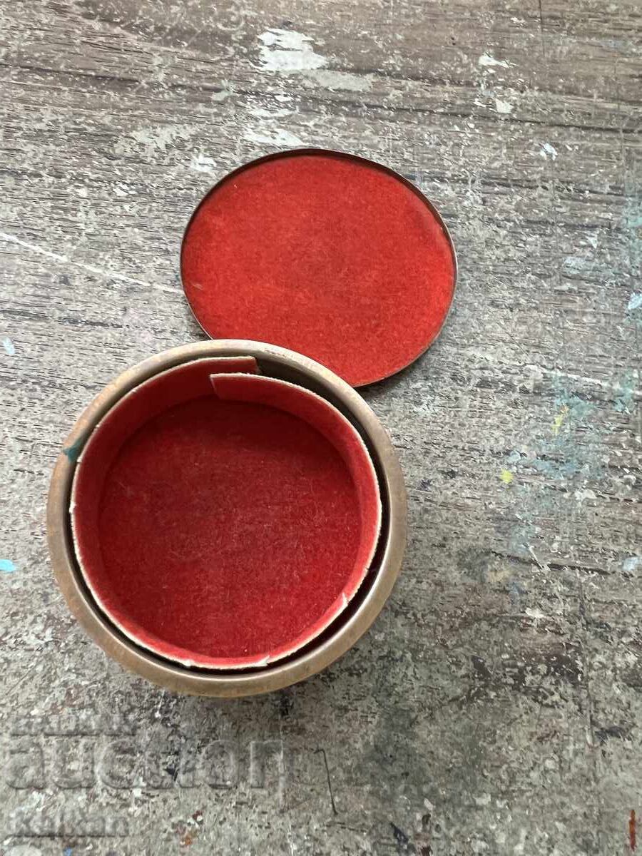 Licitație Cutie decorativă din cupru, tematică marină Licitație Cutie decorativă din cupru, tematică marină