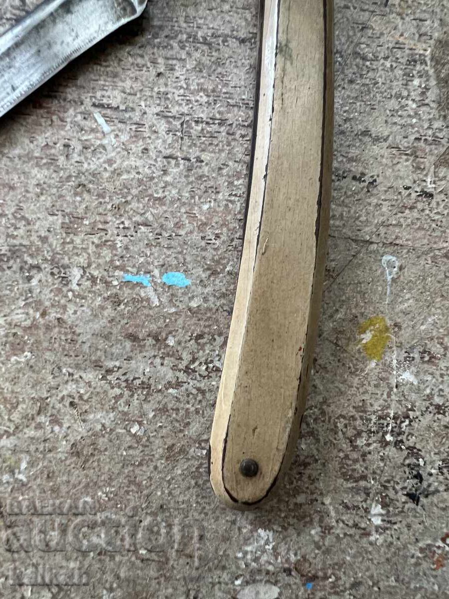 Vintage razor made in Germany with price 40.00 BGN | € 20.45