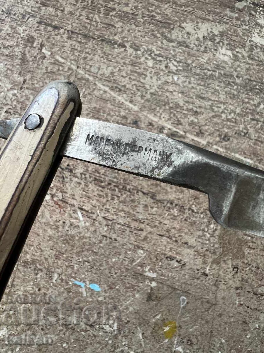 Delivery of Vintage razor made in Germany