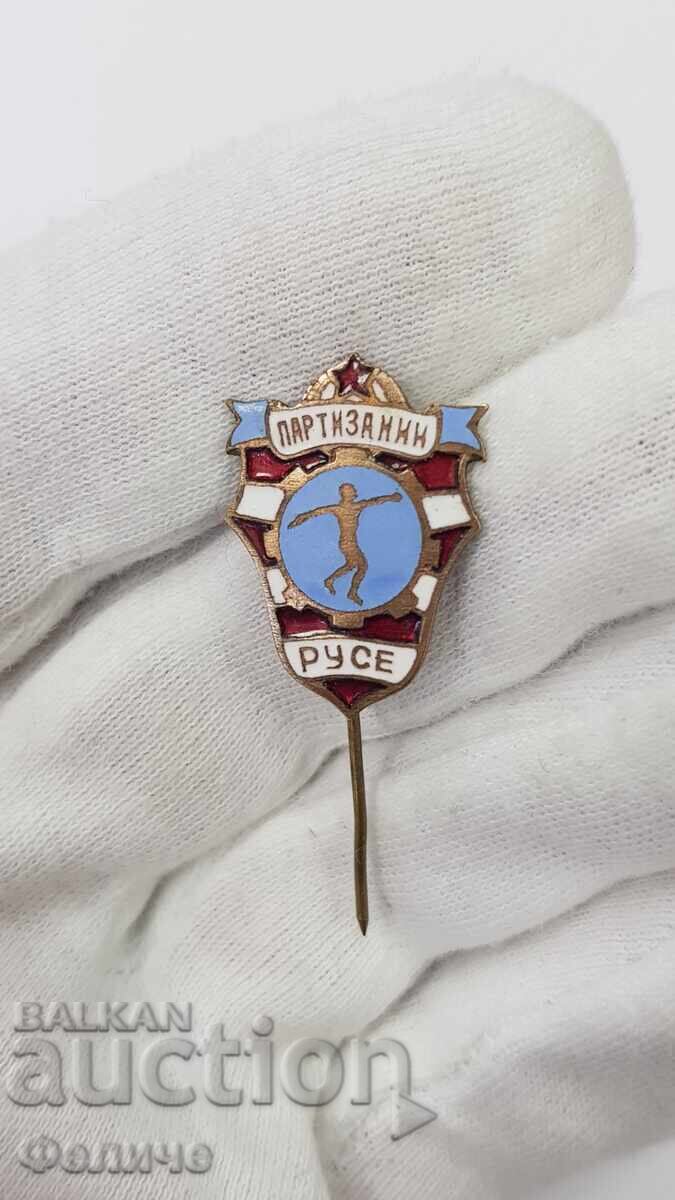 Σπάνιο σήμα, κονκάρδα Ποδόσφαιρο, Παριζάνος Ρούσε με τιμή 45.00 BGN | € 23.01 Σπάνιο σήμα, κονκάρδα Ποδόσφαιρο, Παριζάνος Ρούσε με τιμή 45.00 BGN | € 23.01