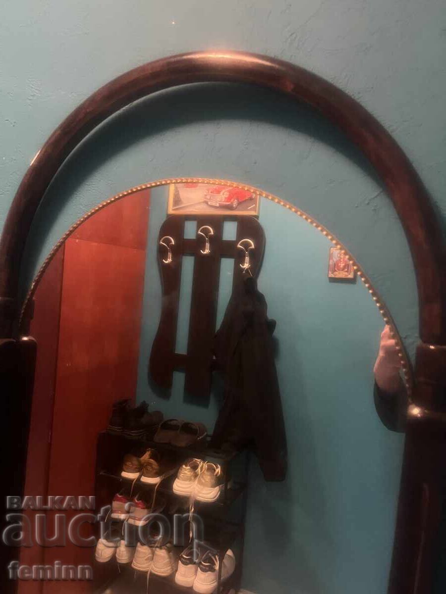 Auction  Wall mirror