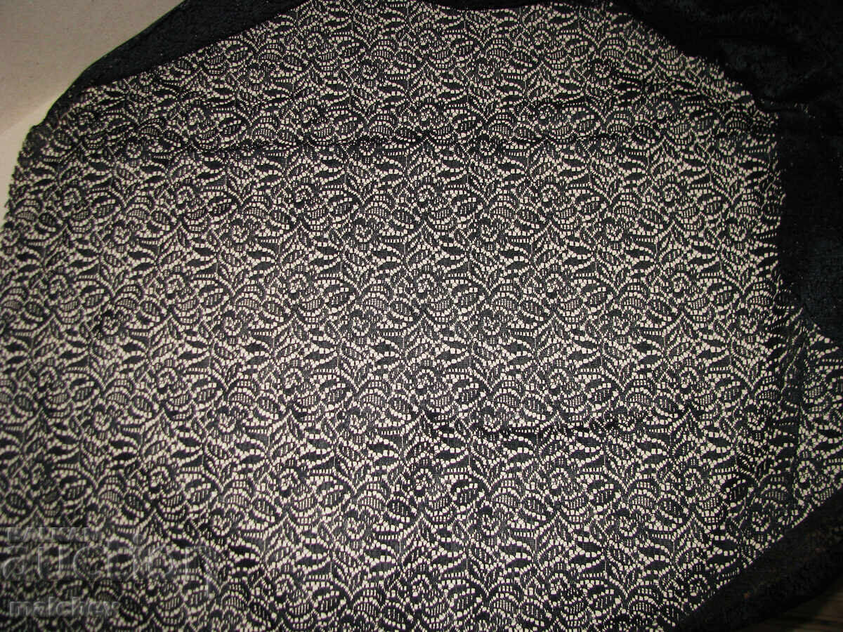 Material dantelă neagră 160/280 cm dantelă neagră, excelentă cu preț 5.00 BGN | € 2.56 Material dantelă neagră 160/280 cm dantelă neagră, excelentă cu preț 5.00 BGN | € 2.56