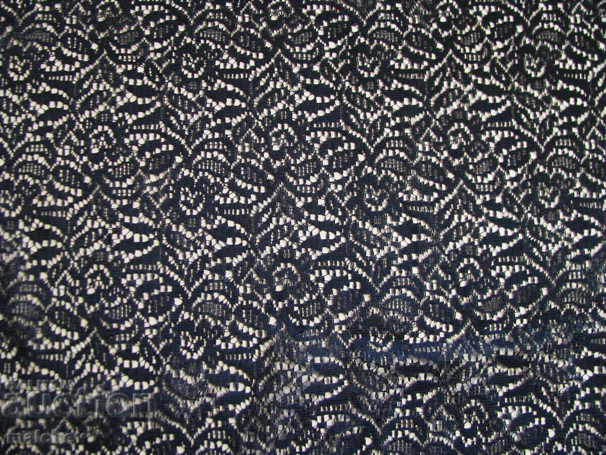 Licitație Material dantelă neagră 160/280 cm dantelă neagră, excelentă Licitație Material dantelă neagră 160/280 cm dantelă neagră, excelentă