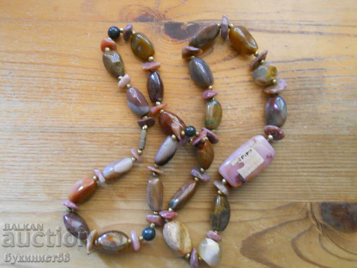 Necklace of semi-precious stones (jasper and agate) - Morocco