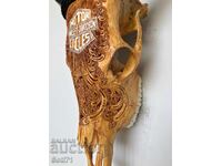 Craniu sculptat manual