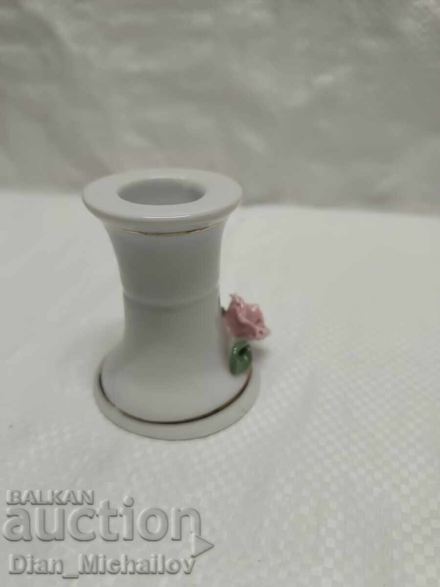 Licitație Mic sfeșnic de porțelan Licitație Mic sfeșnic de porțelan