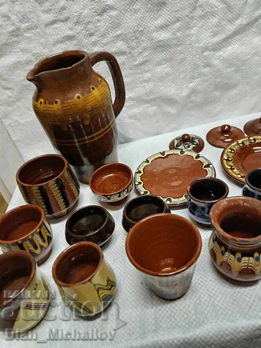 Auction  Lot of Old Ceramic Items
