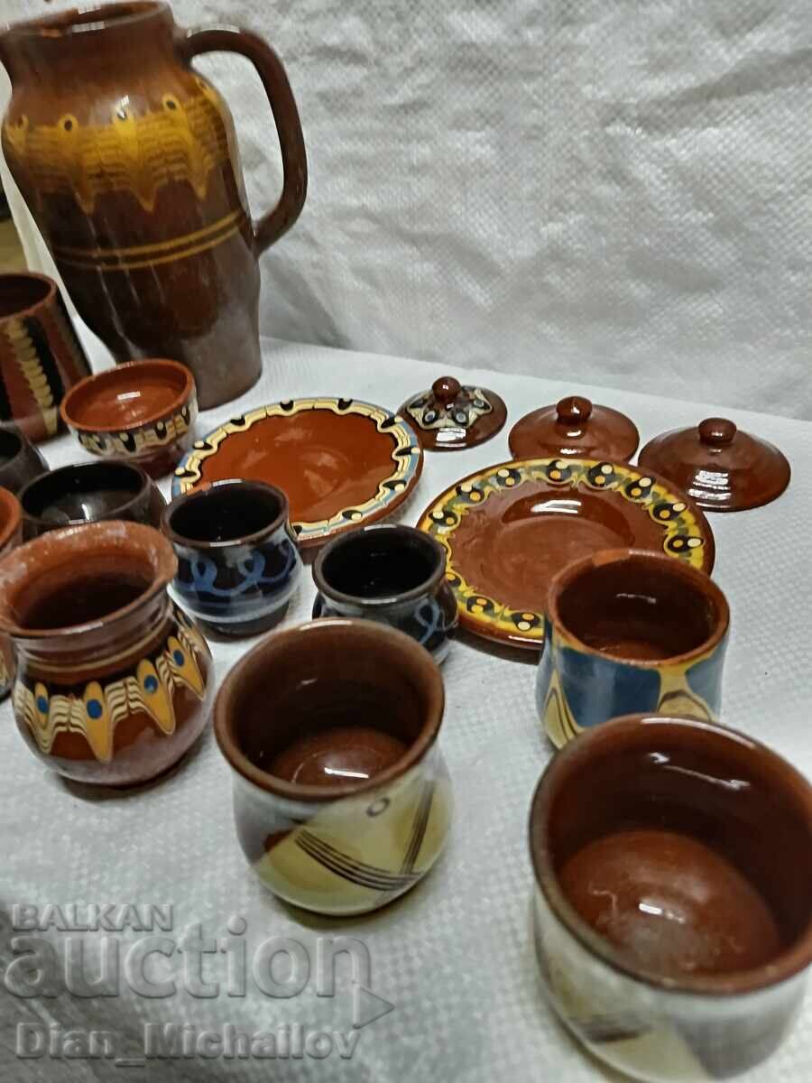 Delivery of Lot of Old Ceramic Items