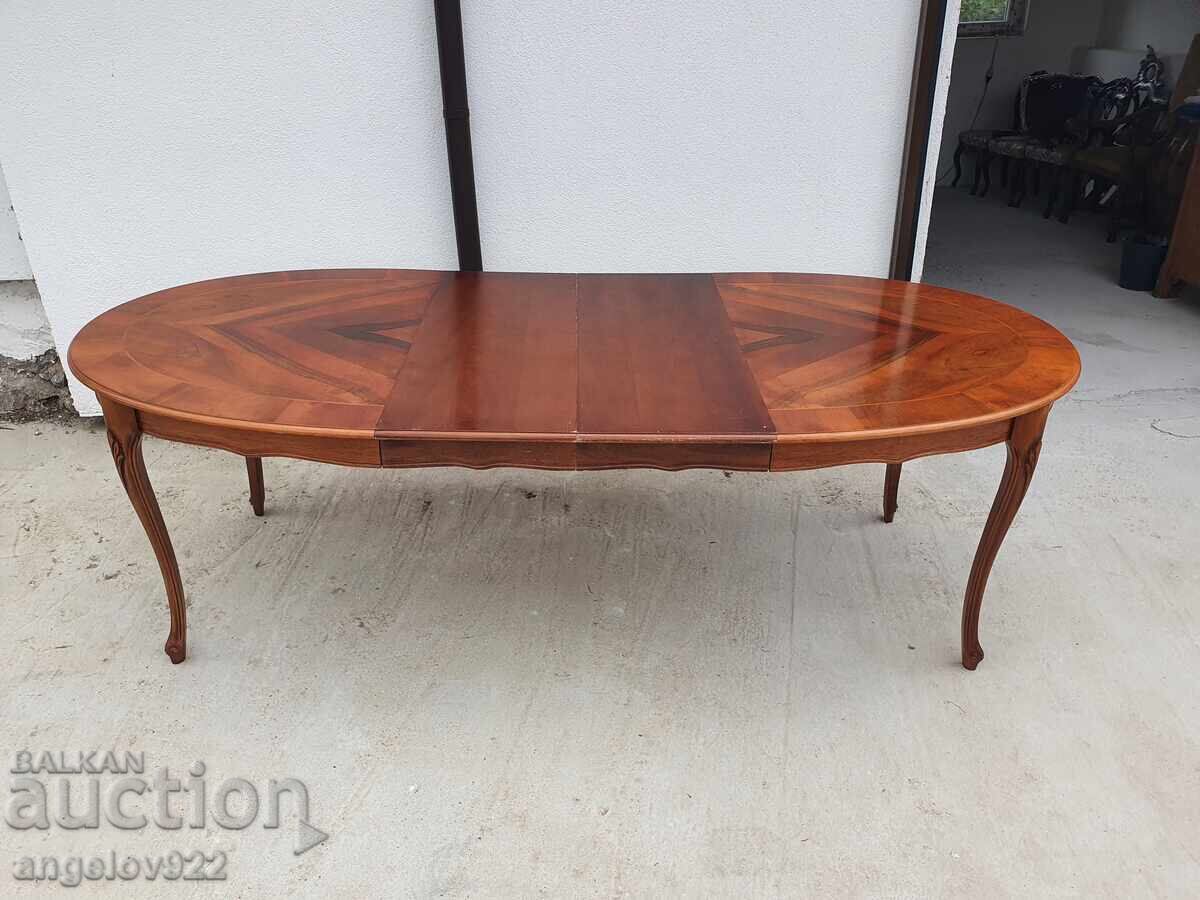 Large vintage extendable dining table, solid wood!!! Large vintage extendable dining table, solid wood!!!