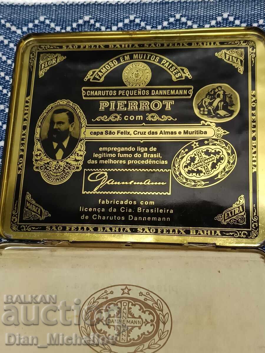 Auction  Old Metal Tobacco Case