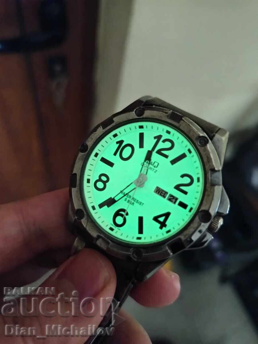 Доставка на Мъжки часовник Q&Q 