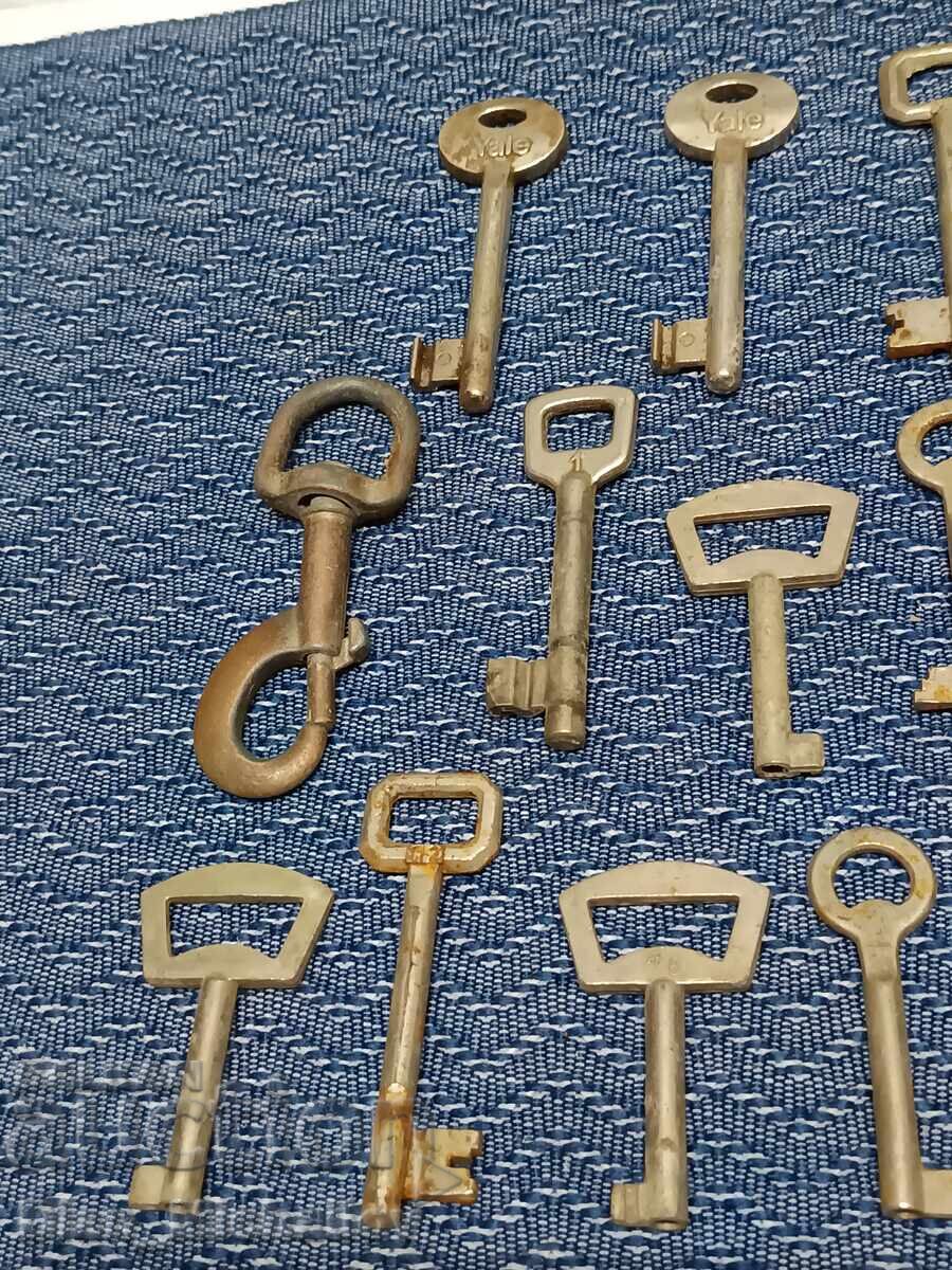 Παρτίδα από παλιά κλειδιά, διάφορα με τιμή 35.00 BGN | € 17.90