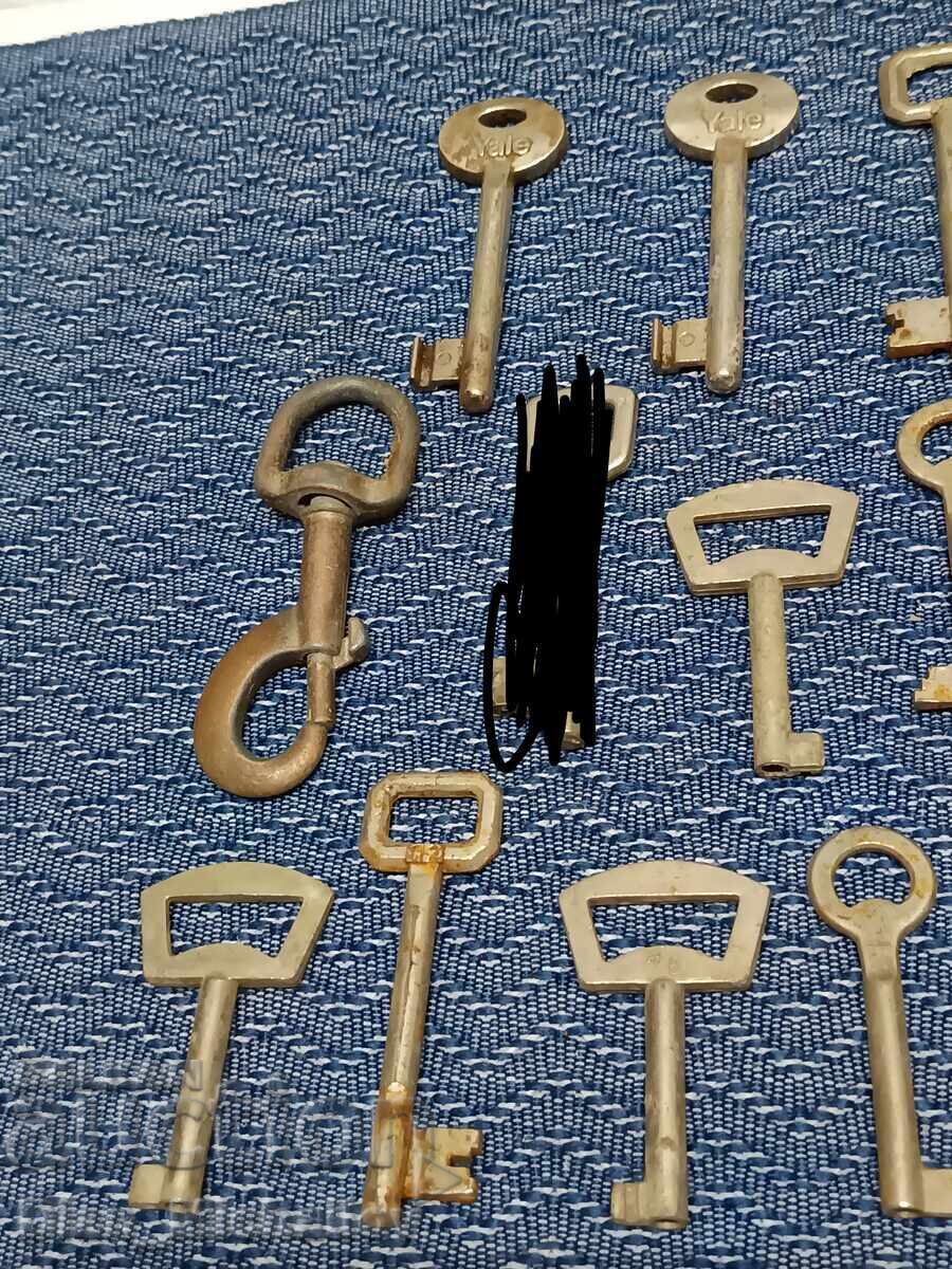 Παρτίδα από παλιά κλειδιά, διάφορα με τιμή € 18.00 | 35.20 BGN