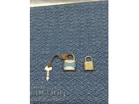 Două lacăte mici Vechi