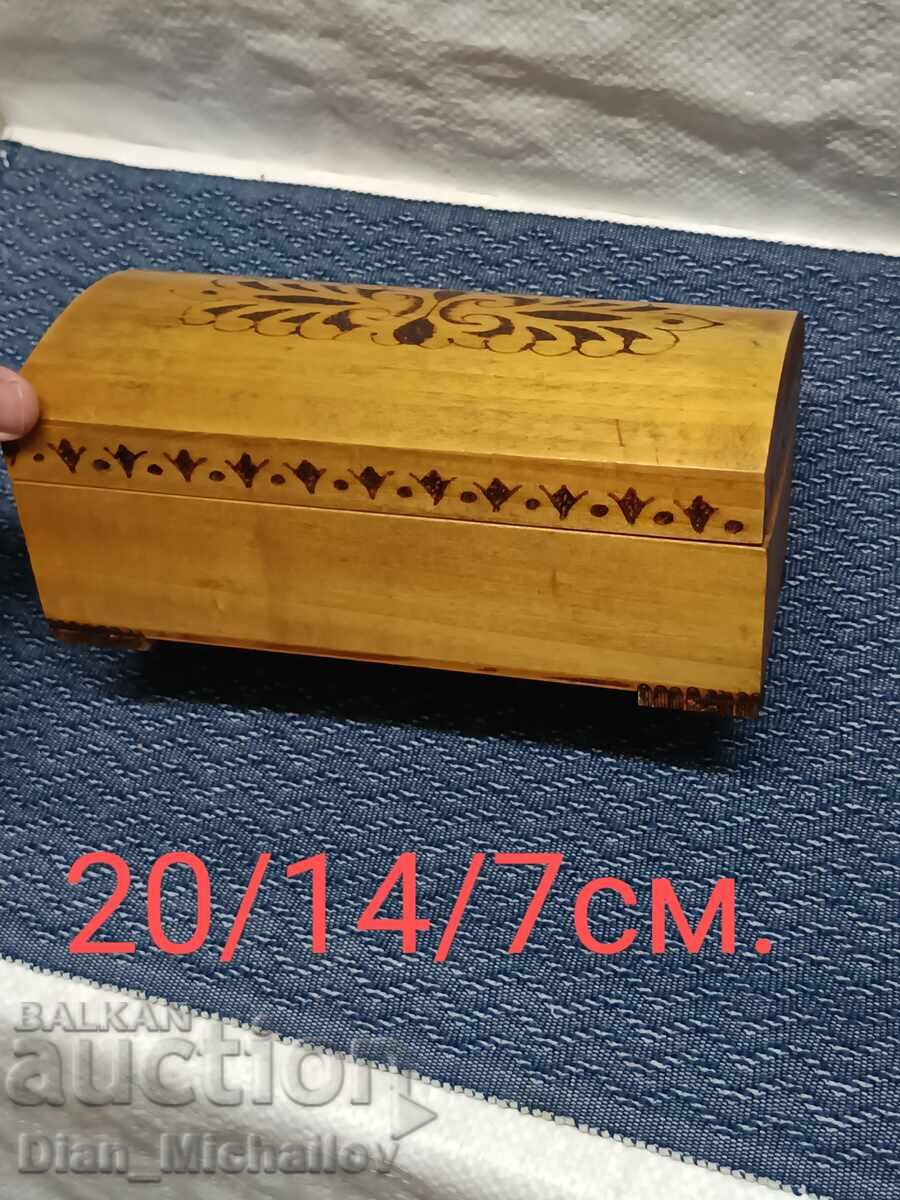 Παλιό ξύλινο κουτί αποθήκευσης