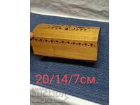 Cutie veche din lemn pentru depozitare