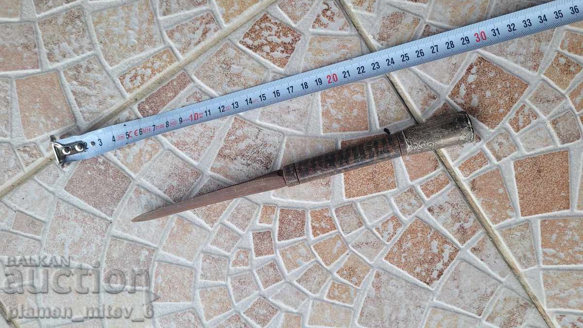 Knife, dagger, dirk, letter opener Knife, dagger, dirk, letter opener