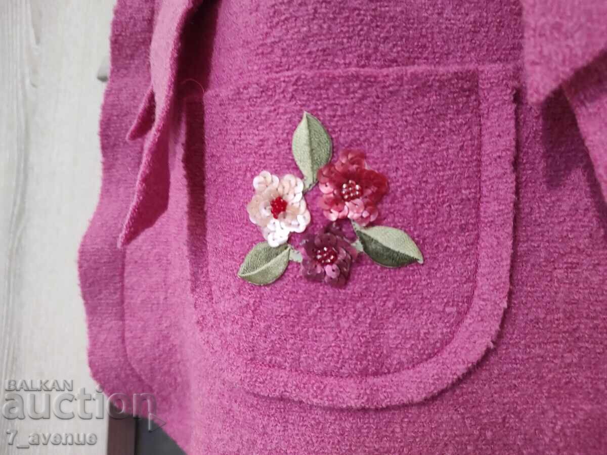 Γυναικεία επώνυμη τσάντα σε μαγνητικό χρώμα 11.10.25 με τιμή 49.00 BGN | € 25.05