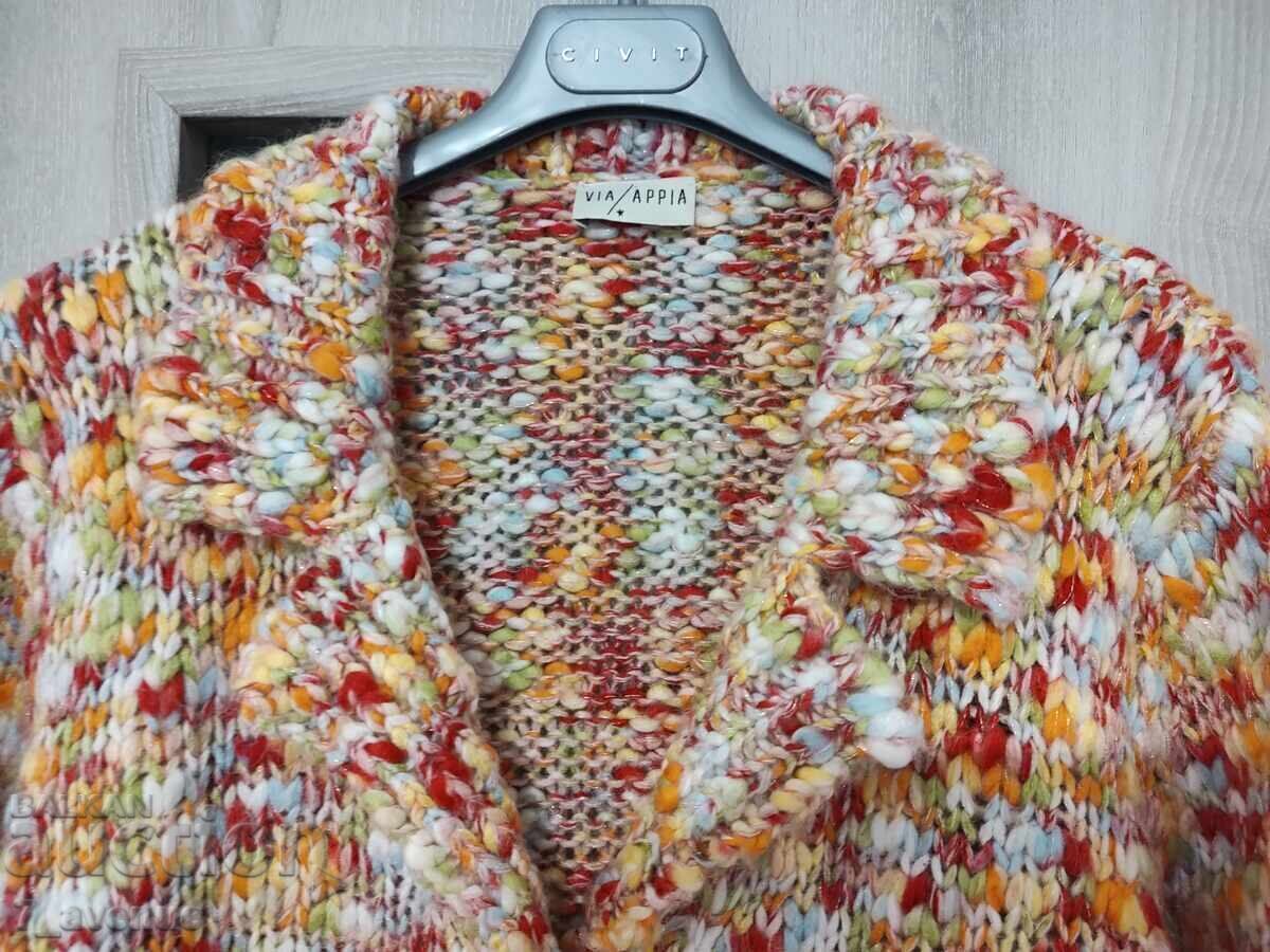 Есенно зимна дамска жилетка, маркова, красиваааа11.10.25 с цена 23.00 лв. | € 11.76 Есенно зимна дамска жилетка, маркова, красиваааа11.10.25 с цена 23.00 лв. | € 11.76