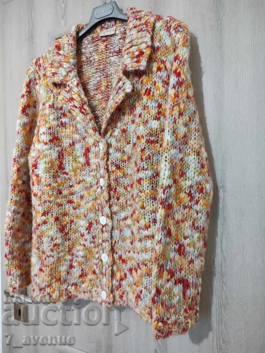 Аукцион Есенно зимна дамска жилетка, маркова, красиваааа11.10.25 Аукцион Есенно зимна дамска жилетка, маркова, красиваааа11.10.25