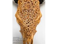 Craniu sculptat manual