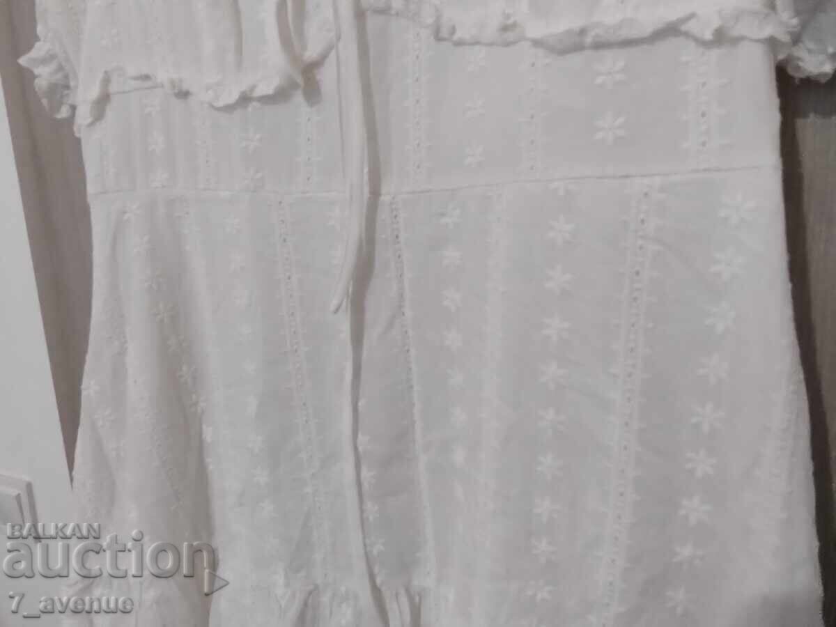 Δημοπρασία Γυναικείο φόρεμα αιθέριο λευκό με κεντήματα υπέροχο 11.10.25