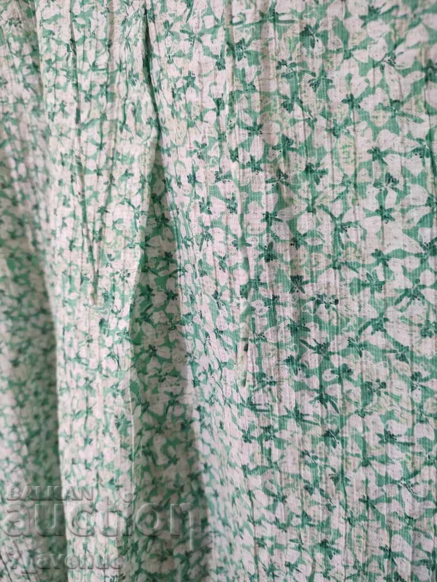 Bluză de damă de marcă, superbă 11.10.25 cu preț 29.00 BGN | € 14.83 Bluză de damă de marcă, superbă 11.10.25 cu preț 29.00 BGN | € 14.83