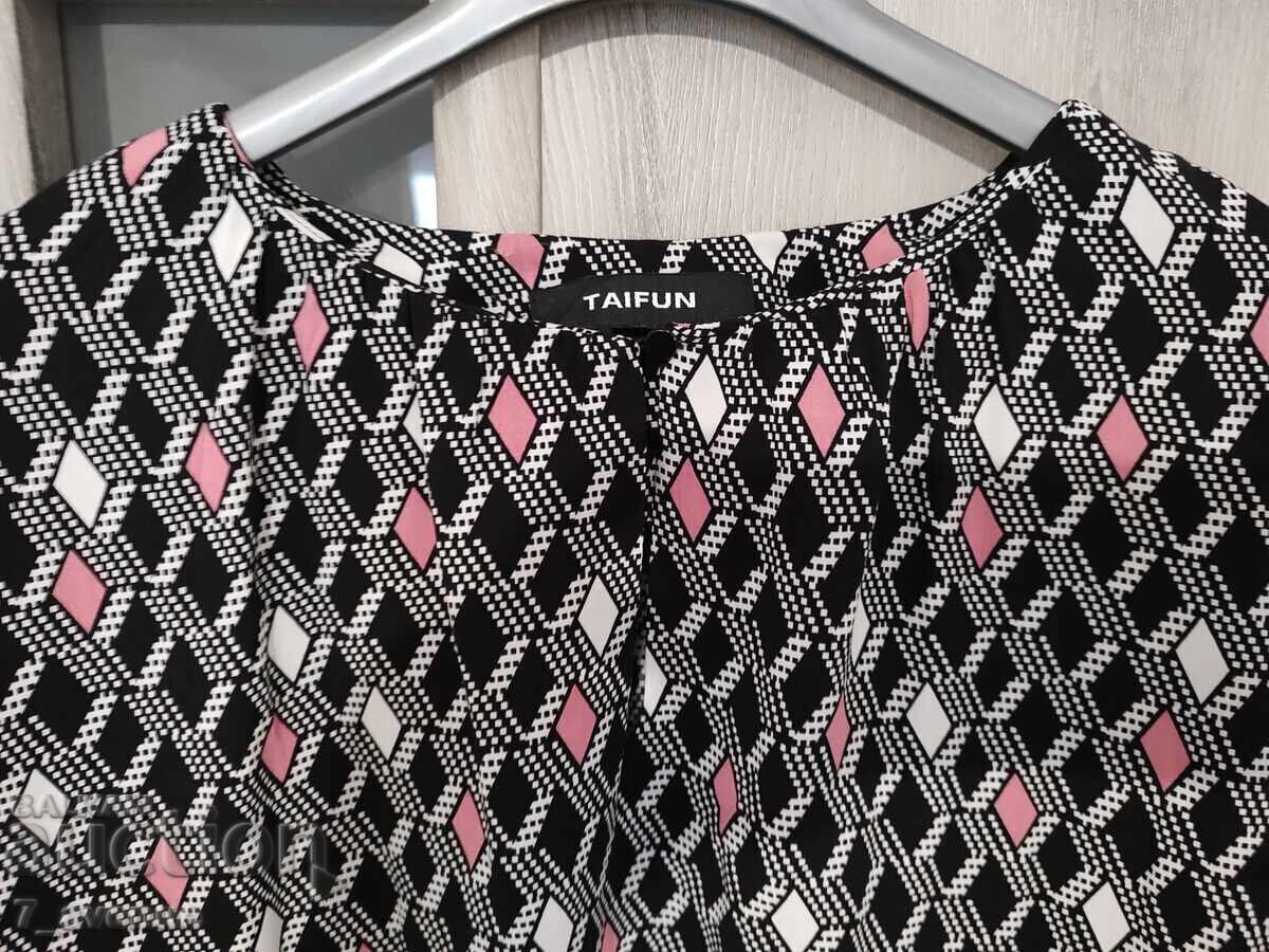 Γυναικεία μπλούζα επώνυμη υπέροχη 11.10.25 με τιμή 29.00 BGN | € 14.83