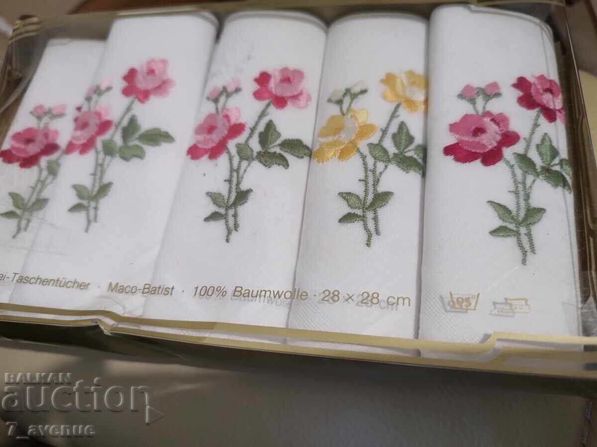 Embroidered Ladies' Handkerchiefs, Magnificent, NEW 11.10.25