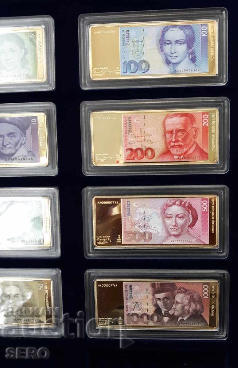 Аукцион Германия-2021 г.-кутия с 8  кюлчета за края на марката.