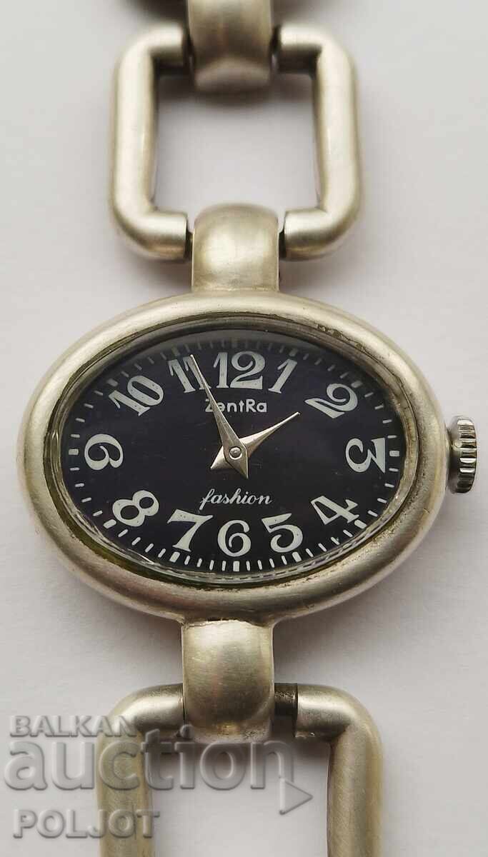 Γυναικείο ασημένιο ρολόι Zentra, σήμανση 0.800, 67 γραμμάρια με τιμή 230.00 BGN | € 117.60 Γυναικείο ασημένιο ρολόι Zentra, σήμανση 0.800, 67 γραμμάρια με τιμή 230.00 BGN | € 117.60