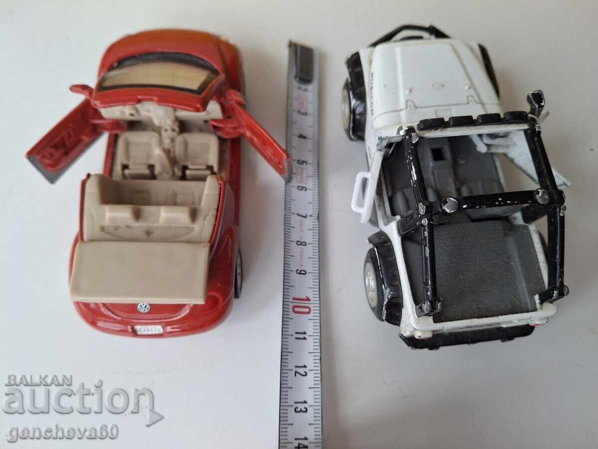 Două mașinuțe metalice majorete - 6