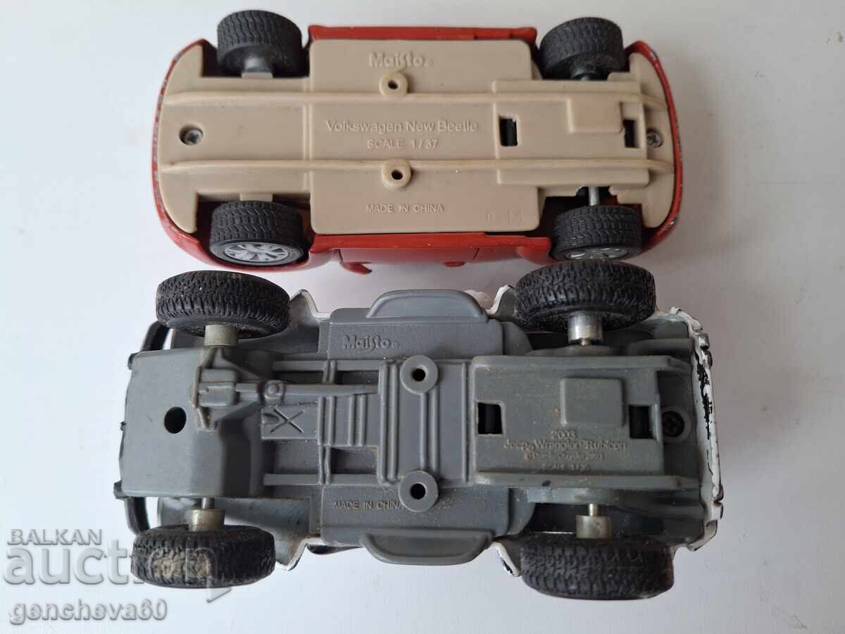 Două mașinuțe metalice majorete - 7
