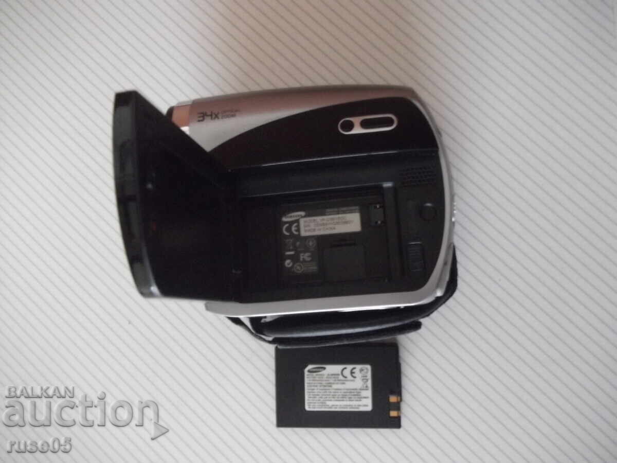 Working "SAMSUNG - VP-D381/EDC" video camera - 5