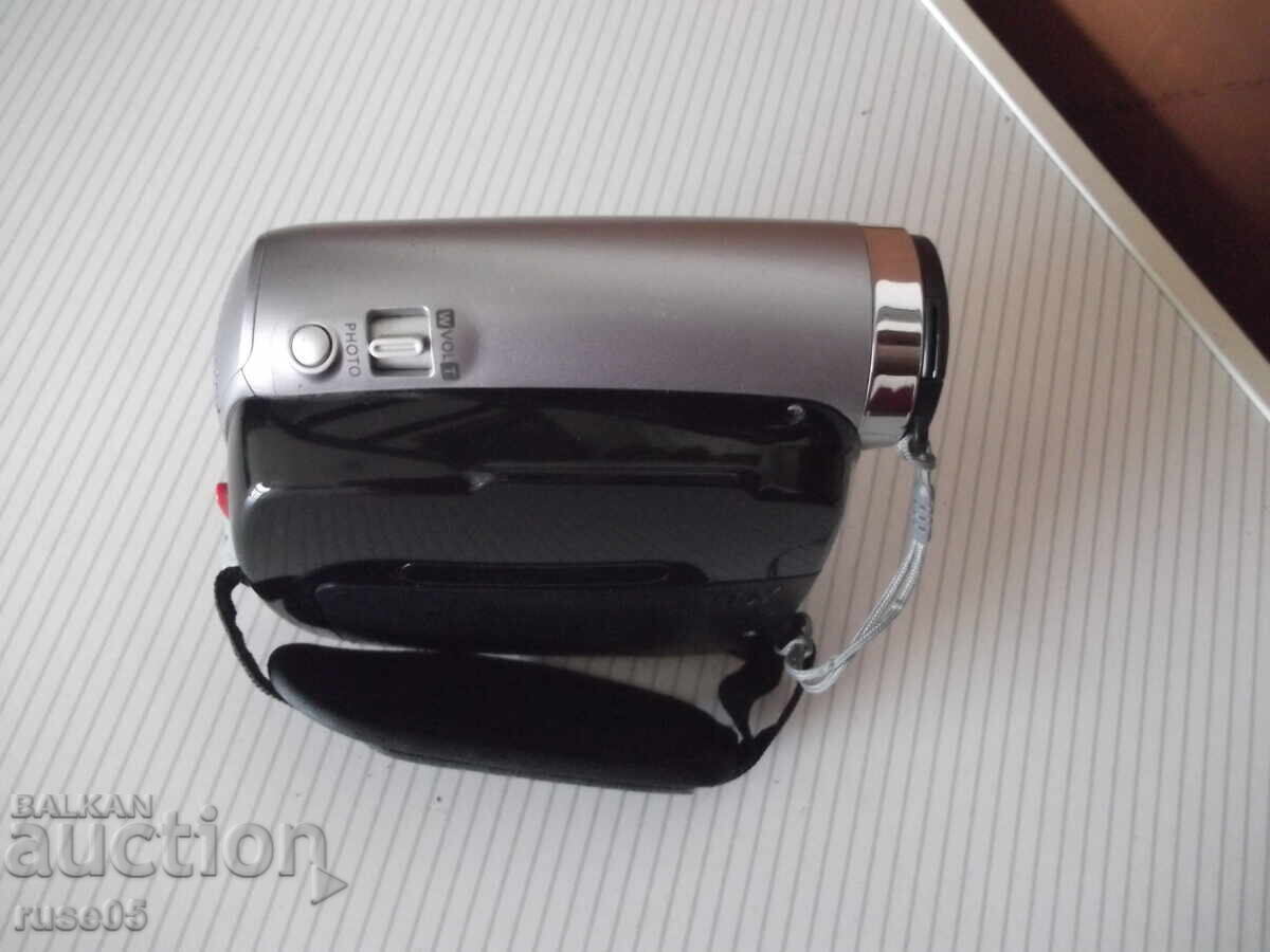 Working "SAMSUNG - VP-D381/EDC" video camera - 7