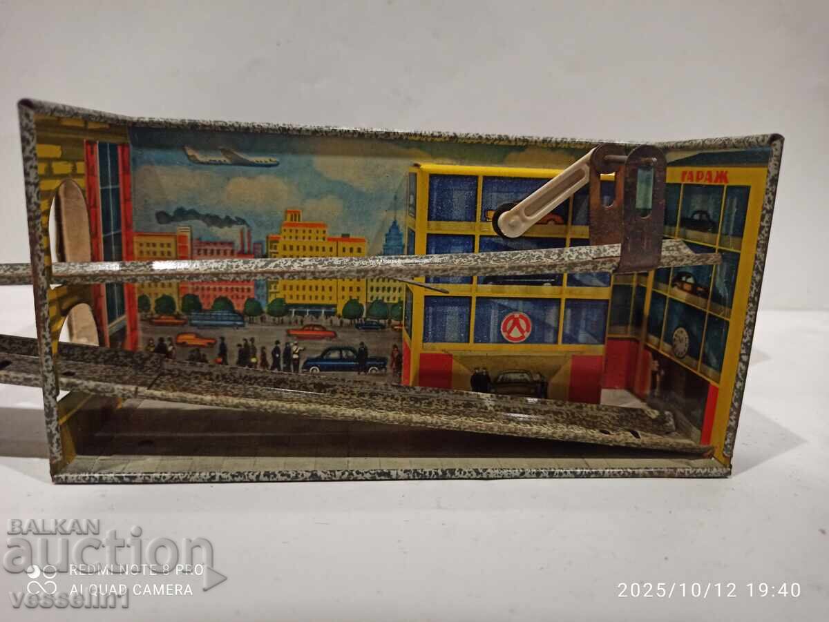 Old Russian Toy GARAGE in box, without car, works with price 58.00 BGN | € 29.65 Old Russian Toy GARAGE in box, without car, works with price 58.00 BGN | € 29.65