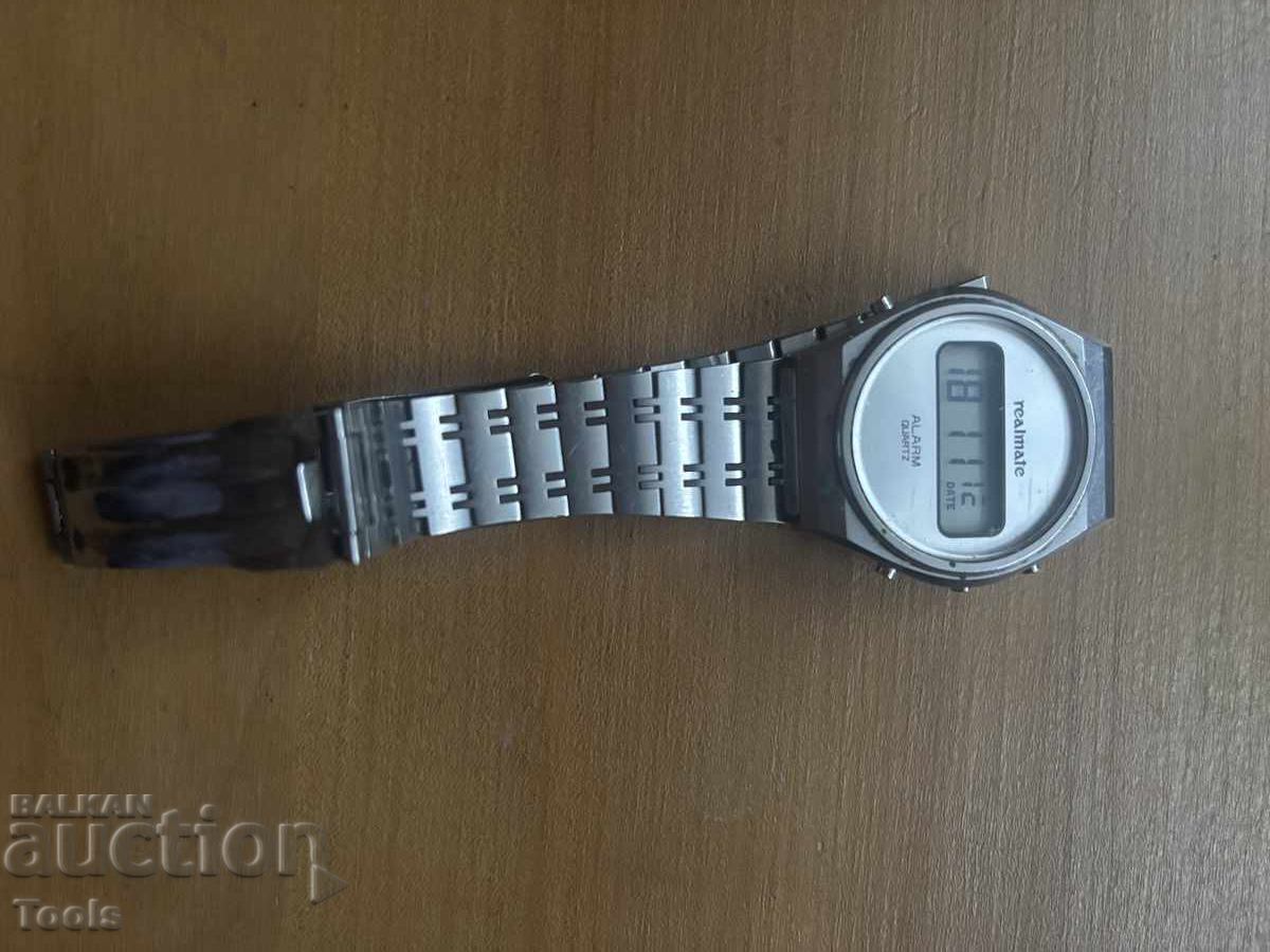 North Korean Watch with price 100.00 BGN | € 51.13 North Korean Watch with price 100.00 BGN | € 51.13