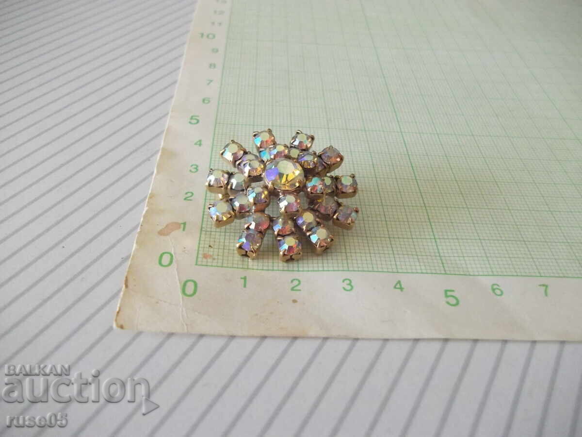 Brooch with stones with price 15.00 BGN | € 7.67 Brooch with stones with price 15.00 BGN | € 7.67