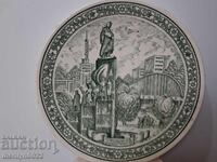 Чиния луксозен порцелан, награда на българин чекист в СССР