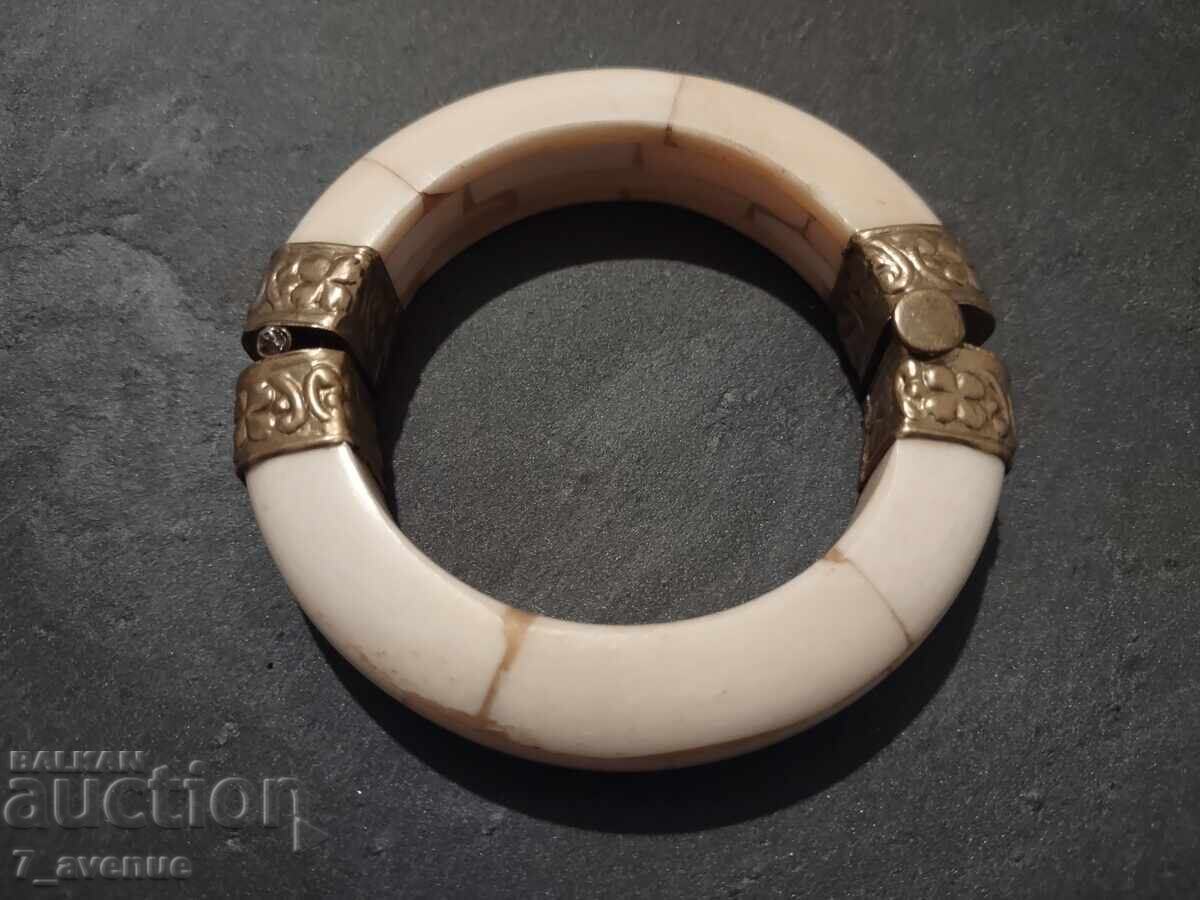 Necklace, unique bone and bronze 70s 12.10.25