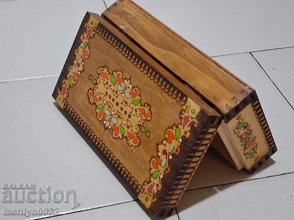 Παράδοση Κουτί για αξεσουάρ κουρέα, ΝΠΔ