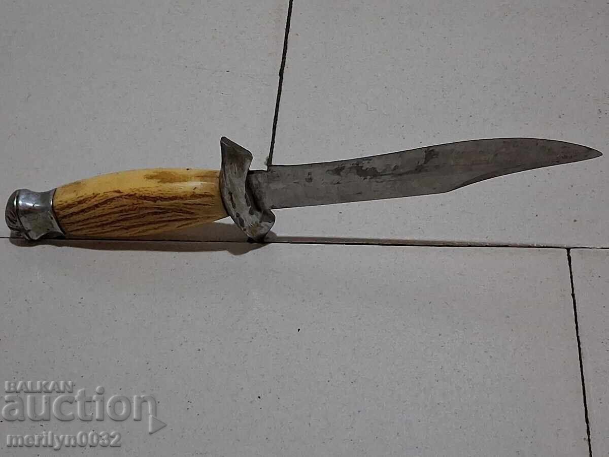 Δημοπρασία Αρχαίο μαχαίρι με φρουρά, χωρίς θήκη Δημοπρασία Αρχαίο μαχαίρι με φρουρά, χωρίς θήκη